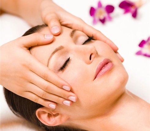 Khám phá phương pháp gội đầu massage được nhiều chị em yêu thích